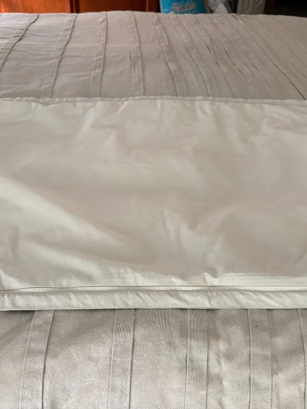 King Size Beige & Gold Duvet Cover Set with 2 Standard Pillow Shams